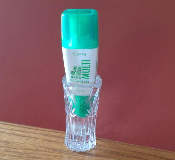 2014 April Green Glue Holder